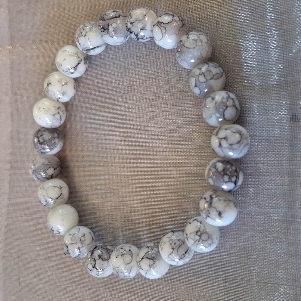 Set of Three Beaded Bracelets in Black, White, and Turquoise - Picture 4 of 6